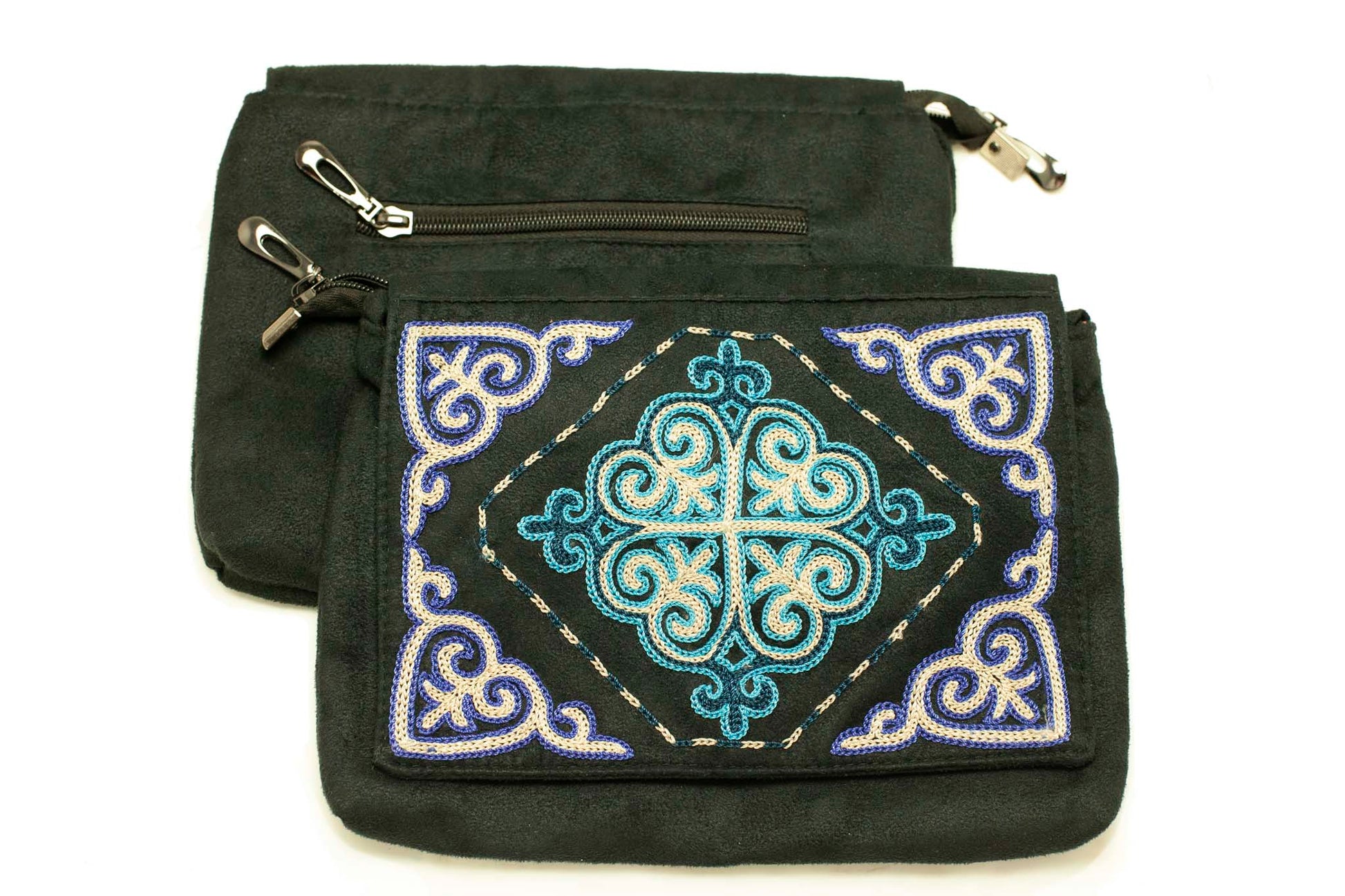 The front flap is embroidered and the rear is kept plain. The zippered rear-pocket is designed for smaller items.